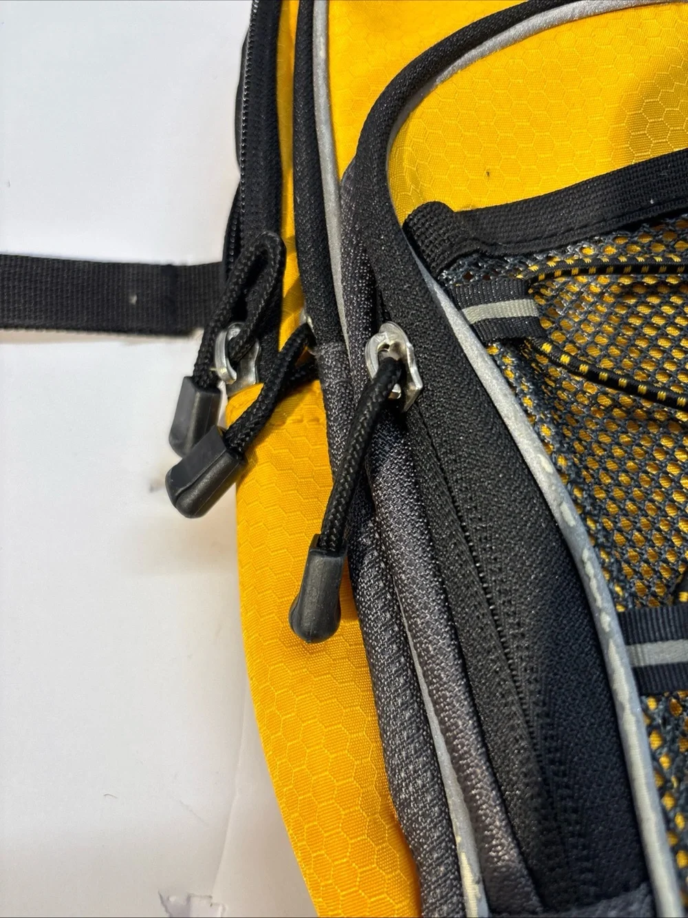 SwissGear unisex Yellow and Black Compact Daypack Backpack.